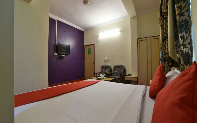 OYO 10599 Hotel R Inn Residency