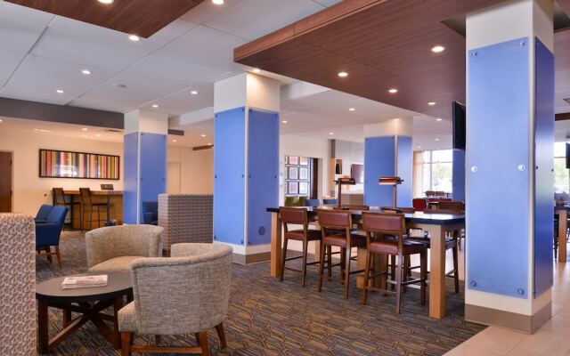 Holiday Inn Express Bloomington