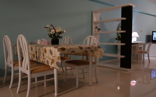 Sunshine Beach Condotel