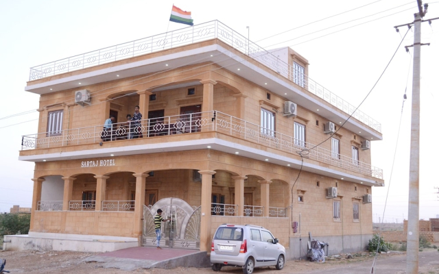 Sartaj Hotel