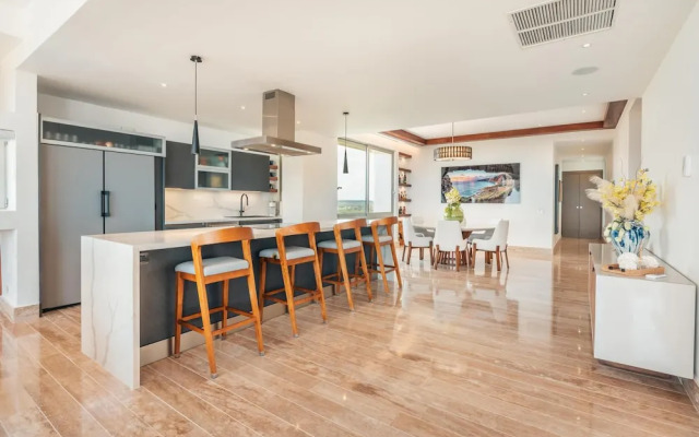 Amazing Penthouse in Exclusive Tower in Capcana