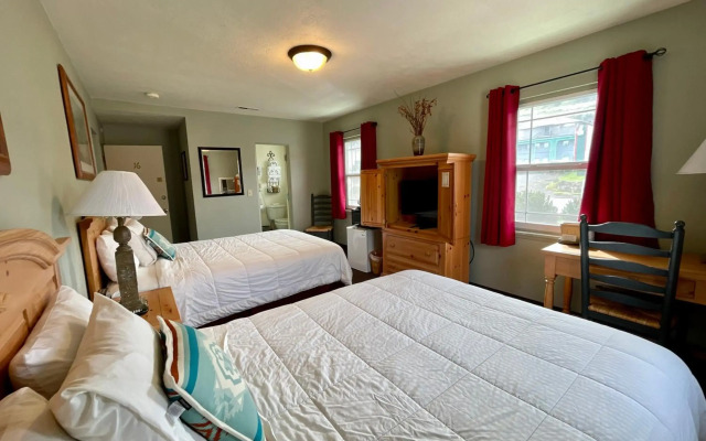 Rugged Country Lodge
