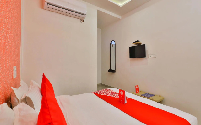 Shreenath by OYO Rooms