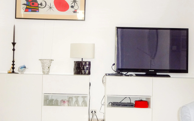 Le Pytheas Vieux Port Marseille