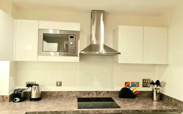 Exquisite, Cosy 2-bed Apartment in Salford