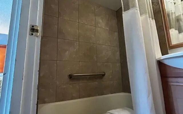 OYO Travelers Inn