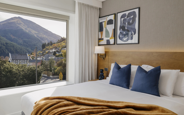 Voco Queenstown by IHG Hotel – Guest Rooms – Queenstown
