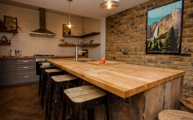 5 Bedroom House in East London