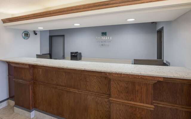 Quality Inn & Suites Clayton, NM