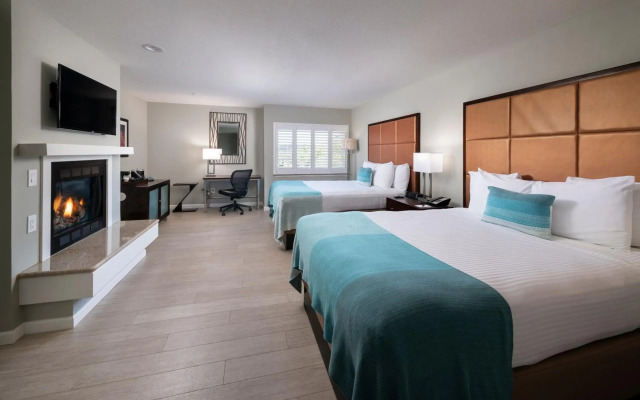 Mariposa Inn & Suites