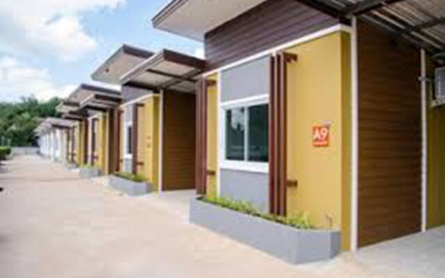 Seree Grand Resort
