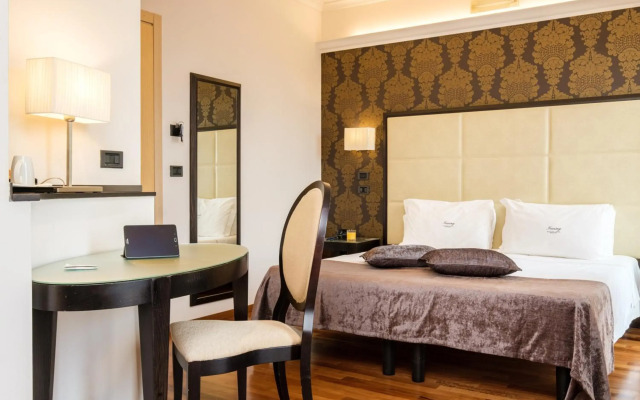 Touring Hotel