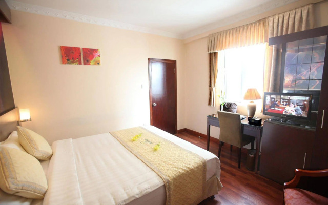 The Flower Boutique Hotel & Travel