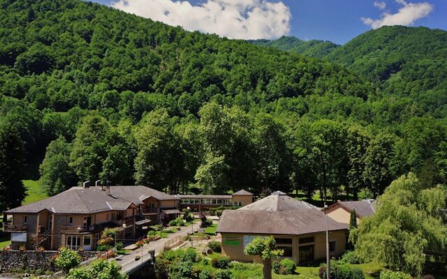 Logement n202 4pers face aux Thermes