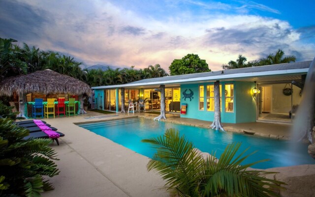 Tropic Like it Hot Tropical Retreat