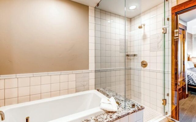 One Bedroom Luxury Condo on Main Street in Downtown Breckenridge