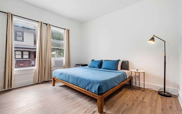 Satoshi Hideout Living