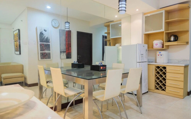 Spacious and Cozy 3BR Poins Square Apartment