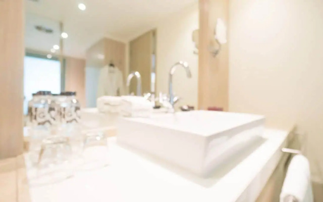 Crowne Rose AlSahafa Hotel