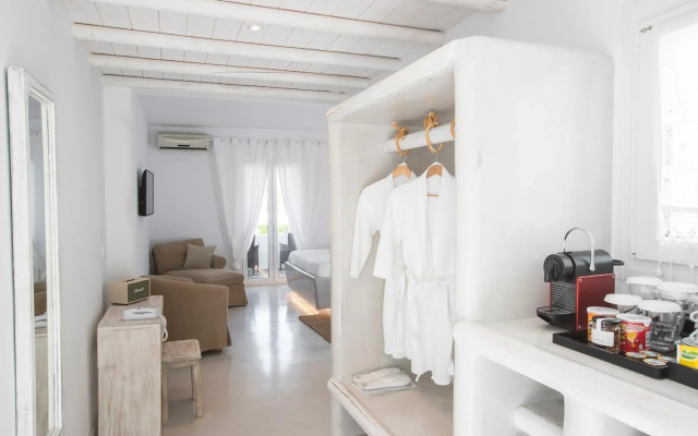 Paros Palace