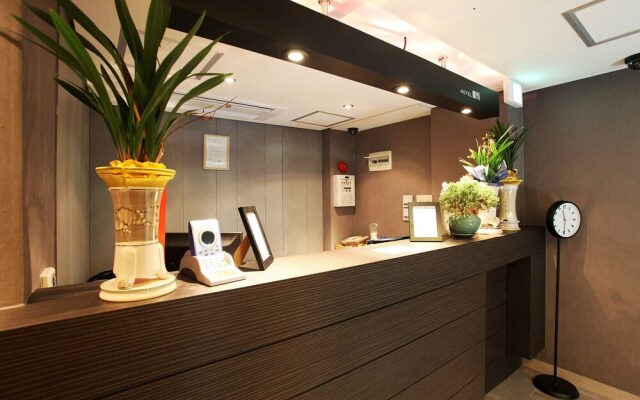 Hansung University May