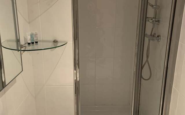 The Halfway House Pub and Kitchen