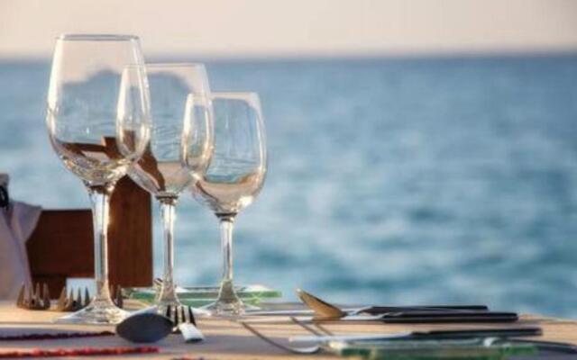 Marbella Beachfront - Apartment With sea views B1