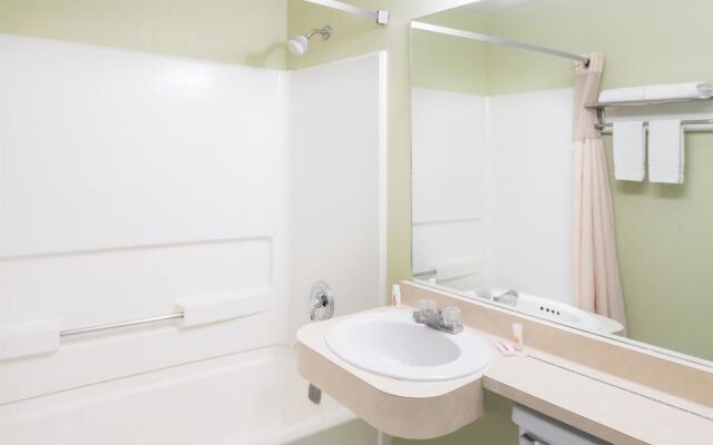 Days Inn Henrietta/Rochester Area