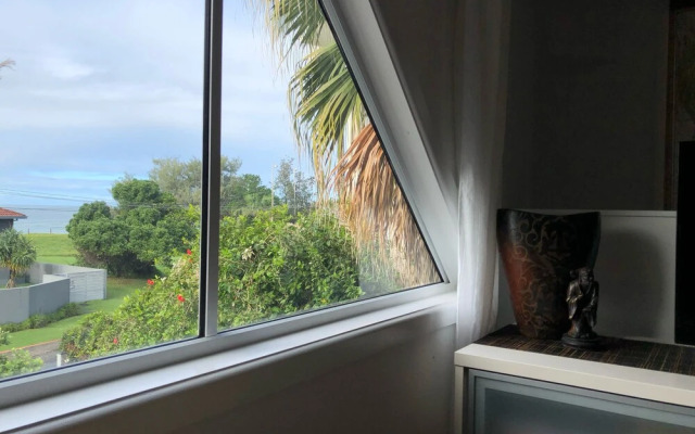 Shorebreak Beach House