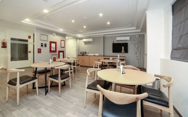 OYO Townhouse 062 Cyber City