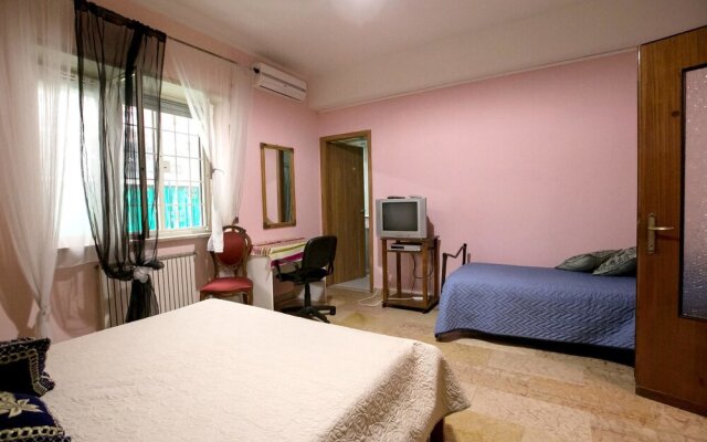 Apartment With in Ciampino With Balcony and Wifi 25 km F