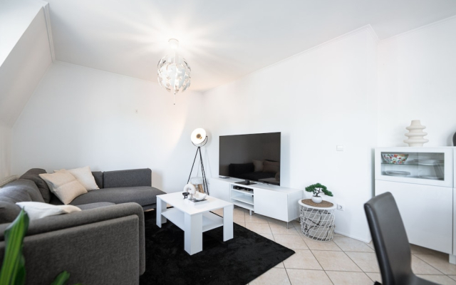 Beautiful Penthouse w Balc Prkg & BBQ