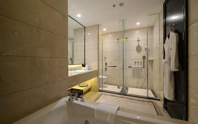 Days Inn and Suites Chengdu Dading