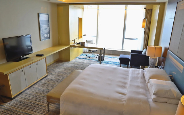 Renaissance Huizhou Hotel