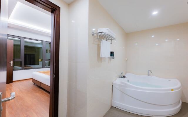 Ha Long New Century Hotel