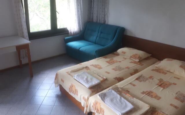 Family Hotel PRILIV