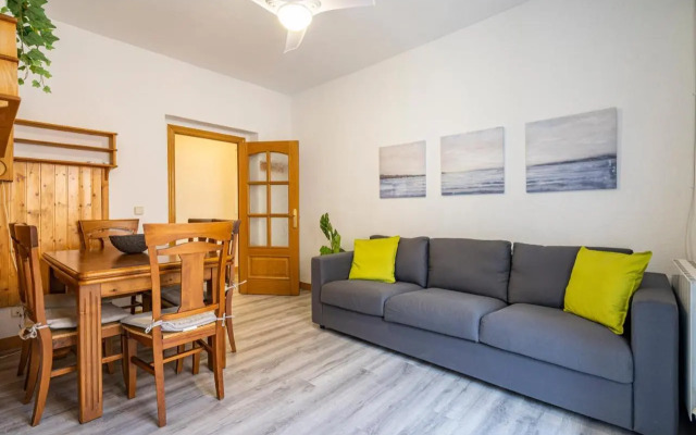 La Latina Sol. Espacioso apartamento, 12 pax