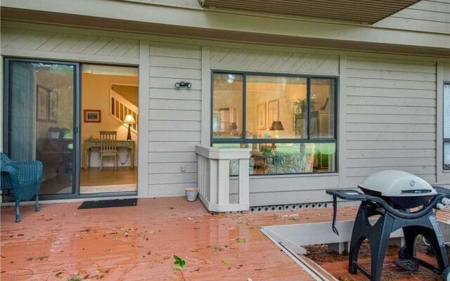 Gleneagle Green 2535 by RedAwning