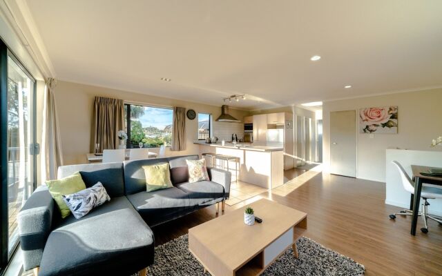 Glenfield Central Modern 1 Bdr Unit