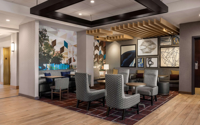 Hyatt Place Indianapolis Airport
