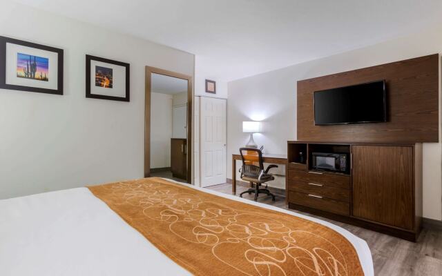 Comfort Suites at Sabino Canyon