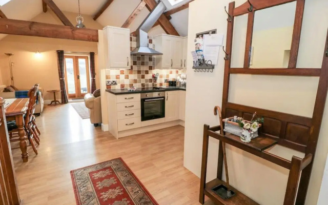 Dee Valley Country Escape - Sleeps 4 & Hot Tub