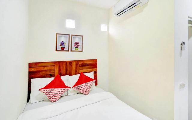 OYO 90048 Teratai Bekasi Guesthouse