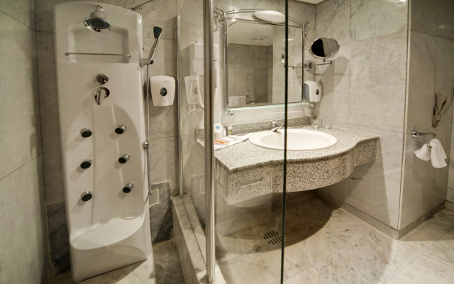 AMC Royal Hotel & Spa