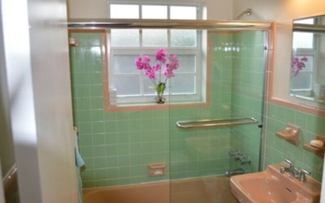 One Bedroom Apartment at Villa Tunis