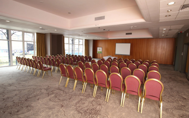 Holiday Inn Ellesmere Port by IHG