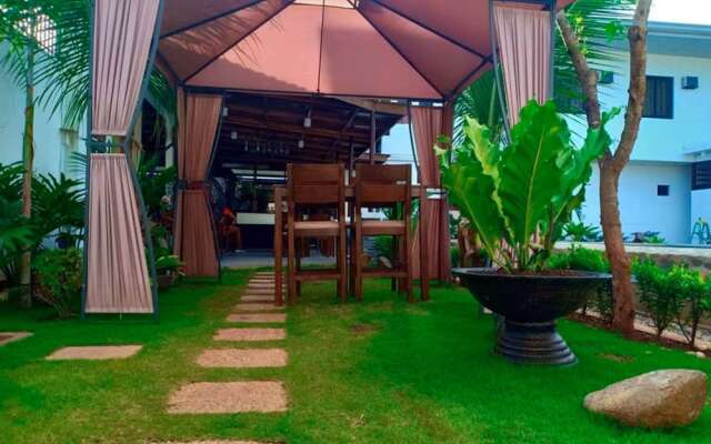 Palm Rise Resort