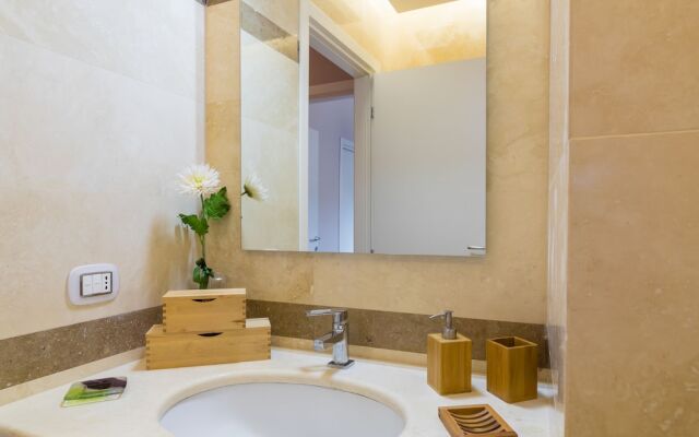 Elegant Flat at Municipio by Napoliapartments