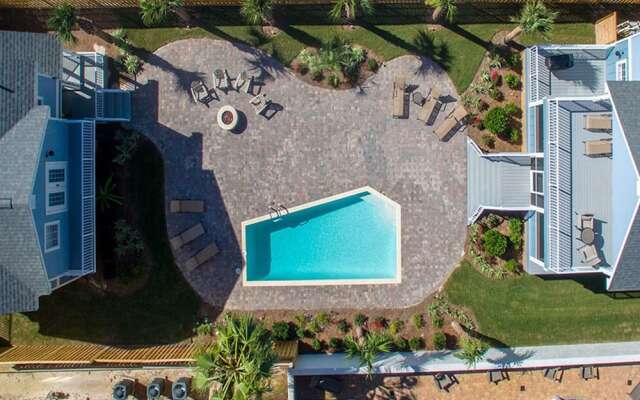 Bottoms Up by RedAwning