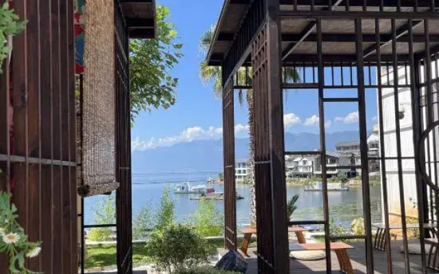 Dali Guqinhai Sea Viewing Inn